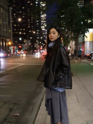 Michelle Wai Si-Nga Instagram - 天氣終於變凍啦，大家記得着多件衫🌀🩶

Outfit: @atsurotayama