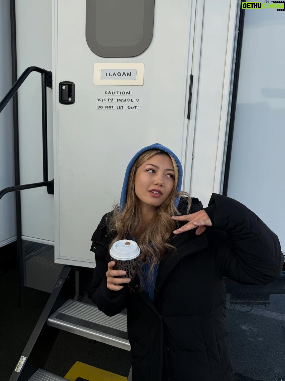 Miku Martineau - 107.2K Likes - 117 days later and that’s a wrap on Crew Girl 🥹I love these people, I love this show, and I can’t wait for you all to see it ♥️🚣 @netflixca