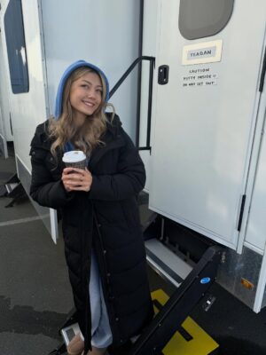 Miku Martineau Instagram - 117 days later and that’s a wrap on Crew Girl 🥹I love these people, I love this show, and I can’t wait for you all to see it ♥️🚣 @netflixca