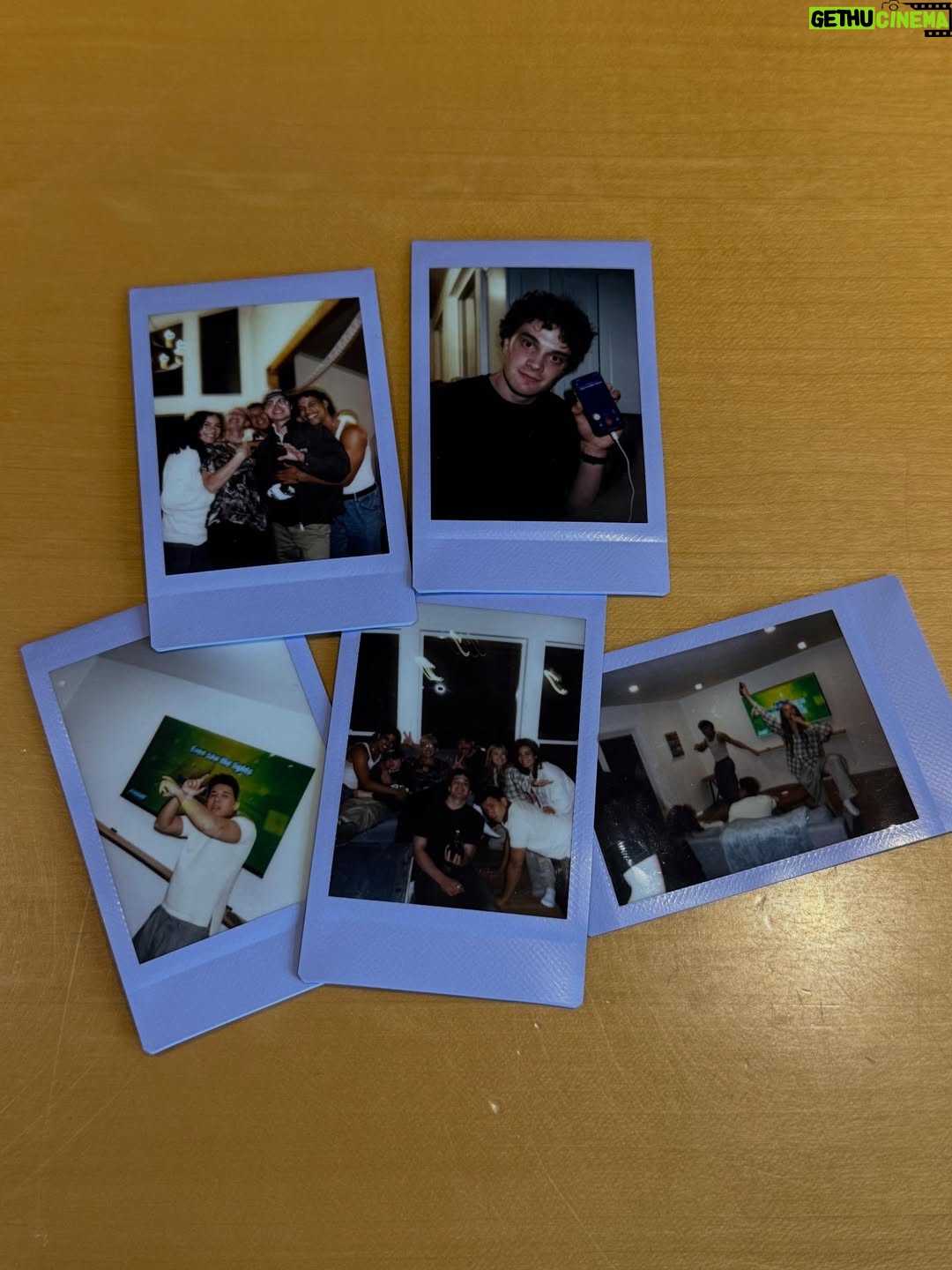Miku Martineau - 107.2K Likes - 117 days later and that’s a wrap on Crew Girl 🥹I love these people, I love this show, and I can’t wait for you all to see it ♥️🚣 @netflixca