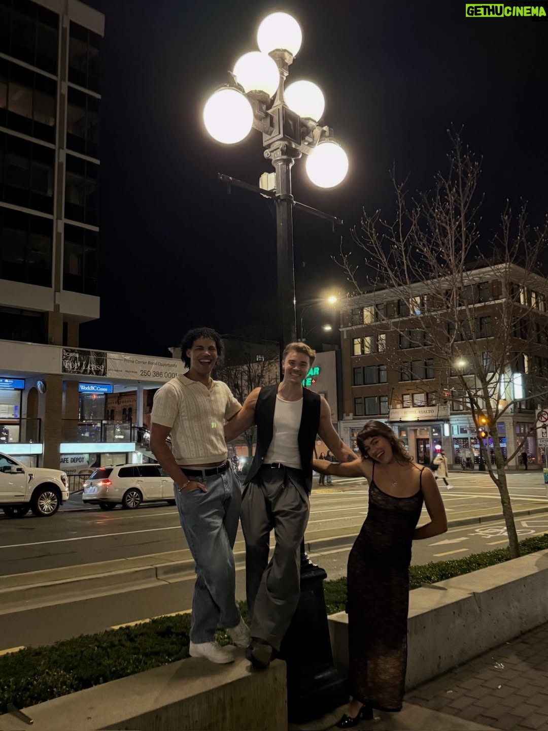 Miku Martineau - 107.2K Likes - 117 days later and that’s a wrap on Crew Girl 🥹I love these people, I love this show, and I can’t wait for you all to see it ♥️🚣 @netflixca