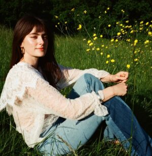 Millie Brady Instagram - 𖤣.𖥧.𖡼.⚘ @majeparis 𖤣.𖥧.𖡼.⚘

#majegirls
#ad