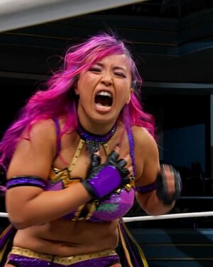 Mina Shirakawa Instagram - @Mina_Shirakawa outstrikes @MarinaShafir! 👊

#AEWDynamite is on NOW on @TBSNetwork & streaming on @HBOMAXSports!