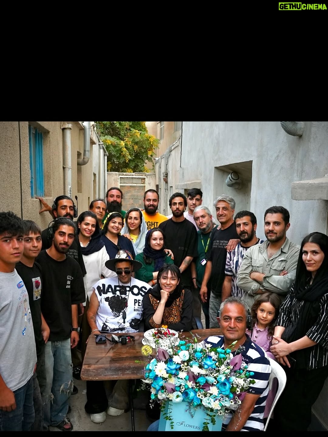 Mina Vahid - 16.4K Likes - ⁨	امسال شانس خوب من،تولدم کنار شما عزیزان بودم
بسیااار  لذذذت بررردم
#بازیگران #سینما⁩
عکس از:  @amirmohamadt