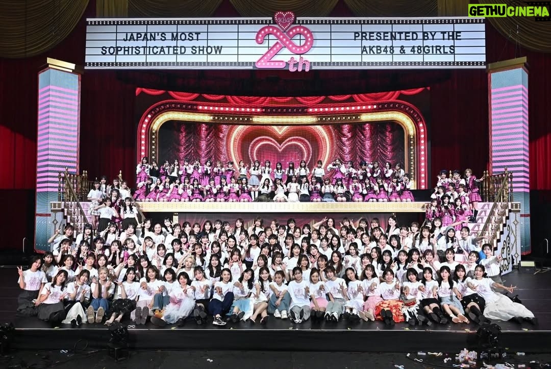 Minami Takahashi - 30.1K Likes - AKB48 20th Year Live Tour 2025 in 日本武道館✨
 〜あの頃、青春でした。これから、青春です〜 千秋楽🌸

青春はいつまで続くのか？
AKB48が輝いている限り続くんだ。
そう思えた3日間でした😊✨

現役メンバー6公演本当にお疲れ様！！
一緒にリハしてステージに立って、1人1人が持つAKB48に対する熱い思いや愛を感じて胸がギュッとなりました。
この20周年を迎えられたのは現役メンバー、応援してくれるファンの皆さんがAKB48を愛し繋いでくれたおかげです。
素晴らしい景色を見させてくれてありがとう！！！！

しばらく武道館投稿続きますがお付き合いください🌸

#AKB48
#AKB48_20thYear 
#AKBは青春ですin武道館