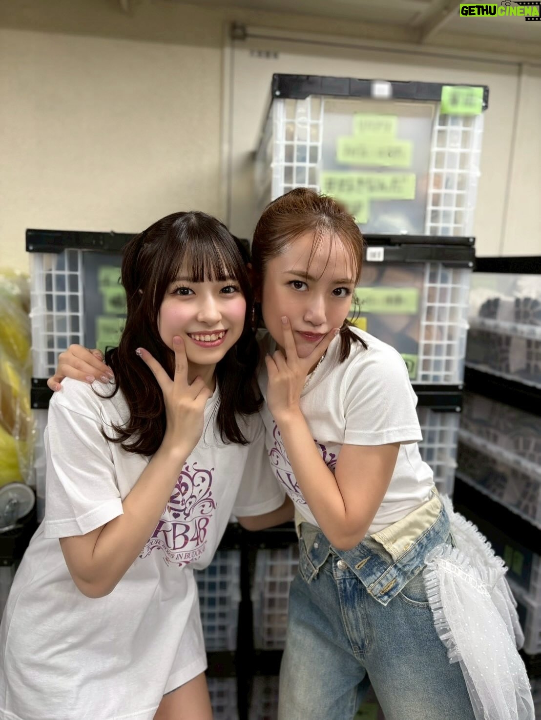 Minami Takahashi - 16K Likes - 武道館思い出オフショ2🌸

1  2  3
久しぶりに着れた「唇にBe My Baby」の衣装💋
このバージョンも大好き！！

4  5  連日写真を撮りに来てくれたはるぴょん✨リハの時も私の古のグッズT着てくれたガチさ大好き🤣ありがとう！

6  レモンに怯える俺🍋w

7  久しぶりに会えためぐ・さやや・なーにゃ♡

8  笑顔が可愛すぎるなぎちゃん✨

9  会うたびに美人度爆上がりのみるきー🍬

10  今回にゃんにゃんのお手伝いをしてくれたみさき！リハでめちゃくちゃダンスの先生してくれてたからアイドル姿見てギャップにビックリ😂8ポーズ✨

11  ずっと変わらず良い子ななこ🥺

12  ヘラヘラ近寄ってきたみくと笑
みおとなことHKTチーム✌️✨みんな大人になったけど、なんだか変わらぬ少女感が可愛いのよねー！

13  衣装でたかみな卒コン横スタを見つけて思わず写真😂

#AKB48
#AKB48_20thYear 
#AKBは青春ですin武道館