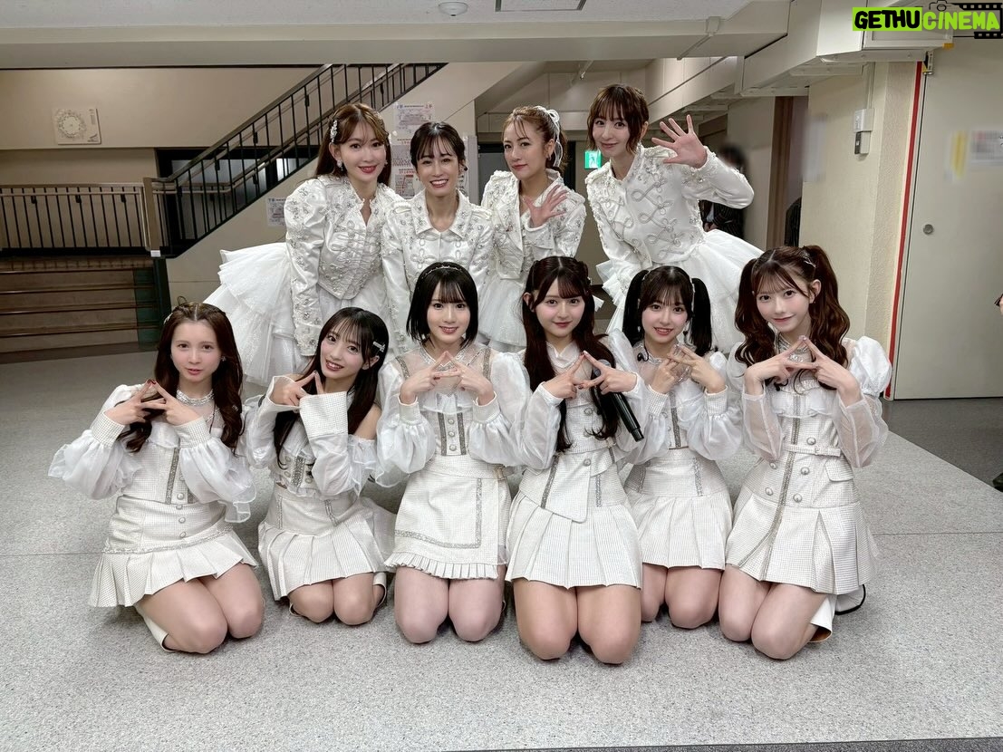 Minami Takahashi - 19.6K Likes - AKB48の歴史を語る上で外せないのは
チーム制度だと思っています。
A K B 4 8 色んなチームがそれぞれのチーム色を出して切磋琢磨していました。

チームAは「Pioneer」と「Only today」を披露✨
ライブの合間に写真撮ったから全員集める事が難しくひとまず集まれた子達で写真を！
どのチーム楽曲も、今もしチーム制度があったらこの子はこのチームなのかな？とワクワクしながら皆んなのパフォーマンスを見ていました🥺✨

#AKB48
#AKB48_20thYear 
#AKBは青春ですin武道館