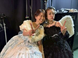 Minami Takahashi Instagram - 優ちゃん沢山頑張ってくれてありがとう！！
ステージで歌い踊る姿、私が好きな優子すぎて震えました。
本当にかっこよかった✨🥹

#AKB48
#AKB48_20thYear 
#AKBは青春ですin武道館 

#戦友　🔥