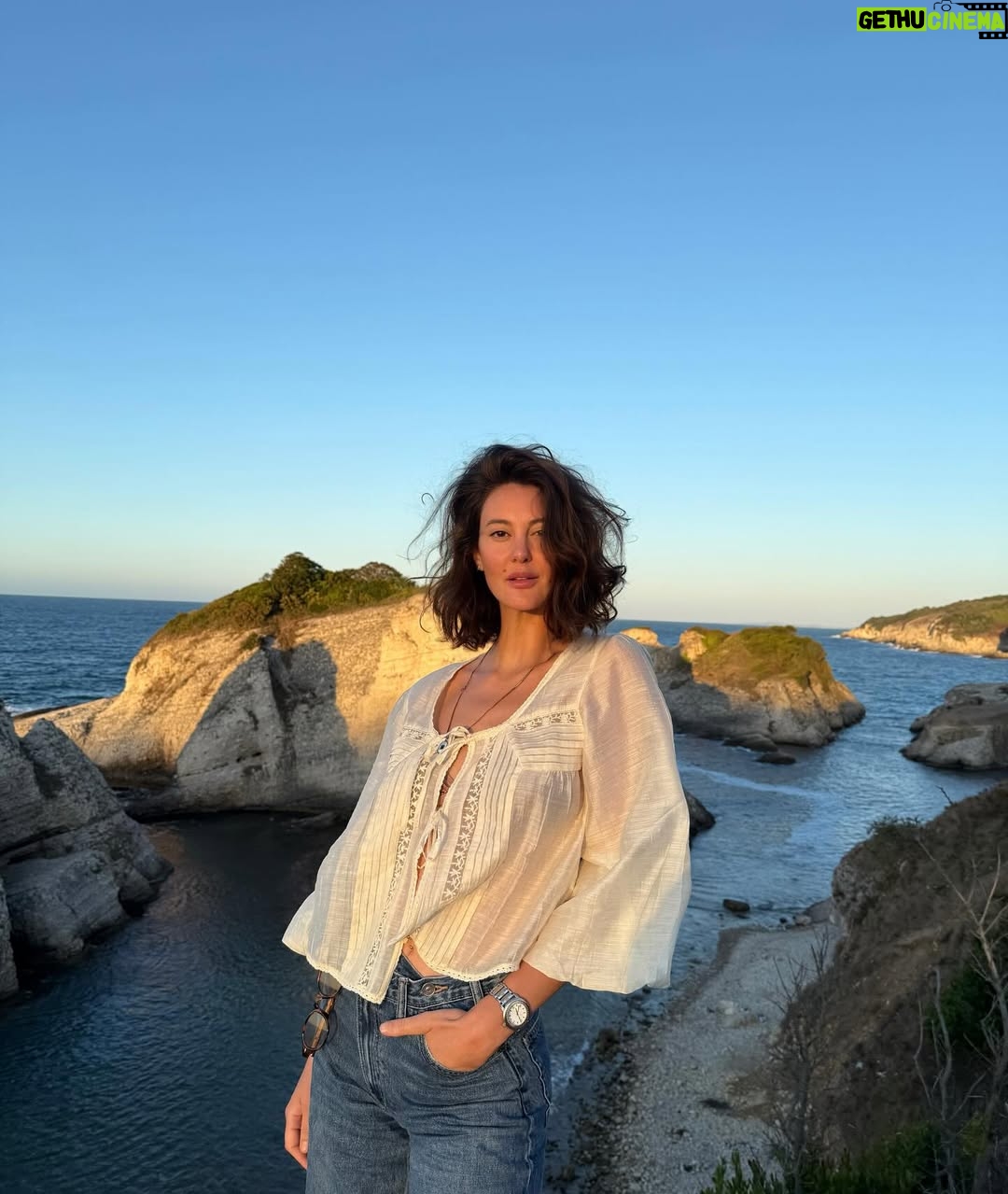 Mine Kılıç - 15K Likes - almost 40🍂