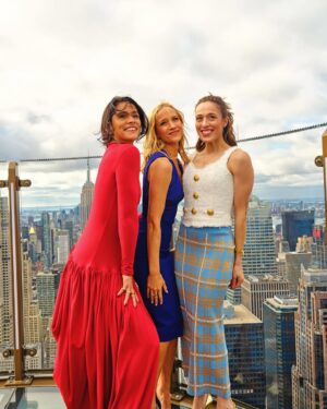 Miranda Rae Mayo Instagram - Our One Chicago ladies understood the assignment 💅

📸: @theoluwaseye