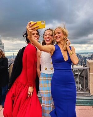 Miranda Rae Mayo Instagram - Our One Chicago ladies understood the assignment 💅

📸: @theoluwaseye