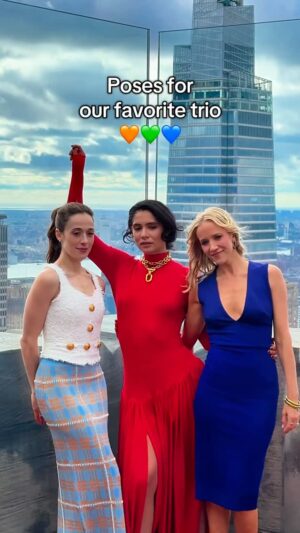 Miranda Rae Mayo Instagram - Take notes for your next photoshoot ✍️
