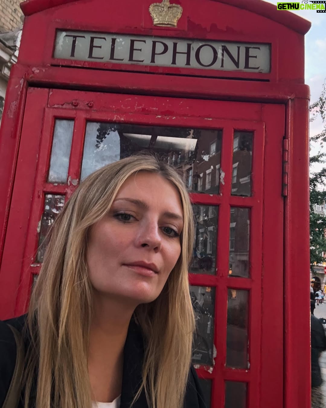 Mischa Barton - 26.7K Likes - Please stick to the convertibles, rivers and lakes that your used to