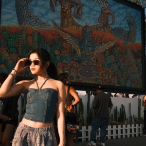 Miya Cech Instagram - bb girl’s first coachella! w/ my fav photographer 📷😉🎡🎶