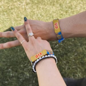 Miya Cech Instagram - bb girl’s first coachella! w/ my fav photographer 📷😉🎡🎶