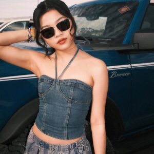 Miya Cech Instagram - bb girl’s first coachella! w/ my fav photographer 📷😉🎡🎶