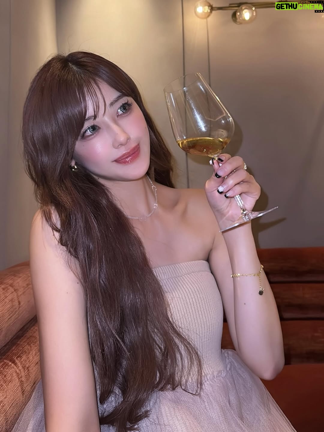 Miyabi Natsuyaki - 2.9K Likes - 盛れフォトみっけ♡⸝⸝⸝ᴖ ̫ᴖ⸝⸝⸝

TikTok撮ったときの😚😚
この髪色もかわいかったなぁ❤︎

12月20〜21日には
「夏焼雅カジュアルディナーショー2025 
～ハピハピ♡クリスマス～⋅˚₊‧ ୨୧ ‧₊˚ ⋅」開催予定です🎄✨

お忙しい時期だとは思うのですが
もしお時間ができたら…
会いに来てもらえたらすごくうれしいです💞💞
お会いできる日を楽しみにしています𓂃܀♡

#ディナーショー
12月に入ったのでたくさん宣伝させていただくぅ♡ ̖́-‬