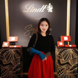 Actress Miyako Sono HD Photos and Wallpapers December 2025