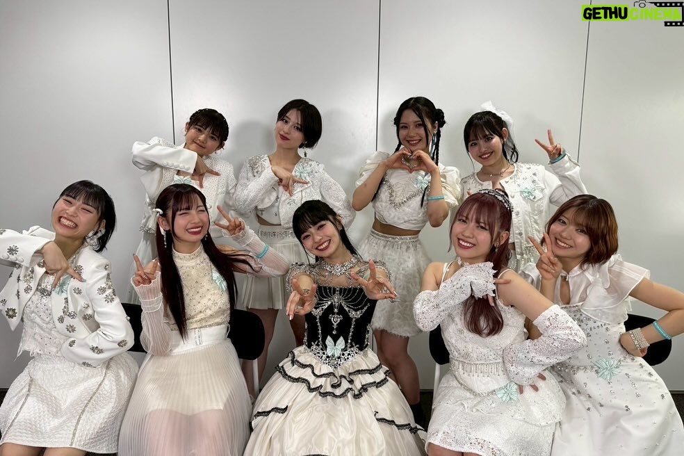 Moe Kamikokuryo - 39.3K Likes - ⁡
⁡
2025年6月18日。
アンジュルムを卒業しました🌸
約9年半ずーっとアンジュルムが大好きでした！
⁡
これからもアンジュのお先はまっキラだ〜✨️
⁡
アンジュ大大大好き💖
⁡
⁡
⁡
⁡
#アンジュルム
#ANGERME
#アンジュルム_桜梅桃李 
#アンジュルムのお先はまっキラ

@angerme_official