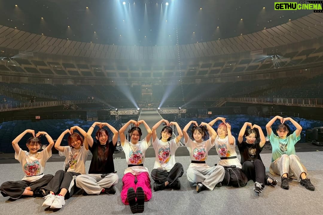 Moe Kamikokuryo - 39.3K Likes - ⁡
⁡
2025年6月18日。
アンジュルムを卒業しました🌸
約9年半ずーっとアンジュルムが大好きでした！
⁡
これからもアンジュのお先はまっキラだ〜✨️
⁡
アンジュ大大大好き💖
⁡
⁡
⁡
⁡
#アンジュルム
#ANGERME
#アンジュルム_桜梅桃李 
#アンジュルムのお先はまっキラ

@angerme_official