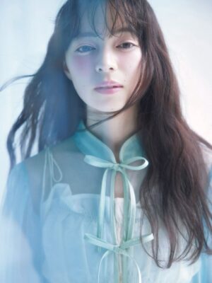 Moe Kamikokuryo Instagram - ⁡
⁡
ar7月号🩵
⁡
ご覧いただけましたか？？
⁡
『かみこのグループ卒業アニバーサリー
Kamiko in Blue』💎
⁡
アンジュ卒業企画。
とってもありがたいです🥹
メンバーカラーがアクアブルーだったので、
たくさんの可愛いブルーのお洋服着ています❄️
アンジュの思い出もたくさん語っています🪽🫧
⁡
まだ見てないよ〜って方はぜひご覧下さいね！
⁡
オフショットまた載せます〜💎💎

#ar
#ar7月号

@ar_magazine