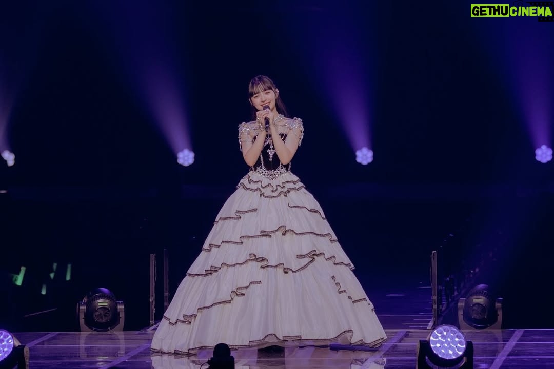 Moe Kamikokuryo - 39.3K Likes - ⁡
⁡
2025年6月18日。
アンジュルムを卒業しました🌸
約9年半ずーっとアンジュルムが大好きでした！
⁡
これからもアンジュのお先はまっキラだ〜✨️
⁡
アンジュ大大大好き💖
⁡
⁡
⁡
⁡
#アンジュルム
#ANGERME
#アンジュルム_桜梅桃李 
#アンジュルムのお先はまっキラ

@angerme_official