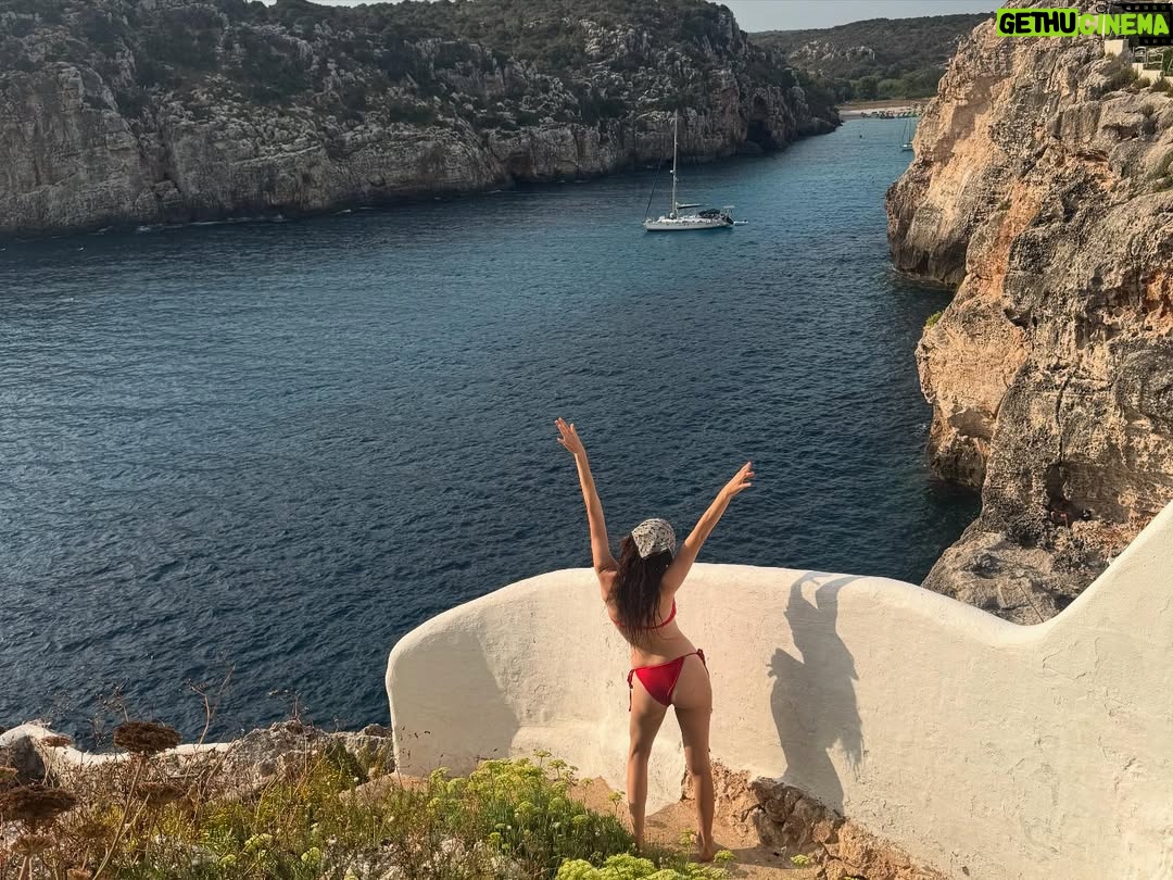 Molly Gordon - 41.5K Likes - summer is over