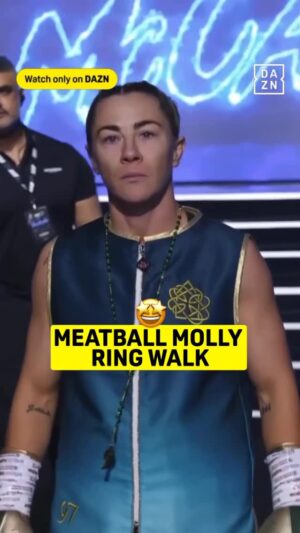 Molly McCann Instagram - Here comes @meatballmolly 🤩

#WhittakerGavazi x #RelaxWeekOnDAZN | Live NOW on DAZN▪️