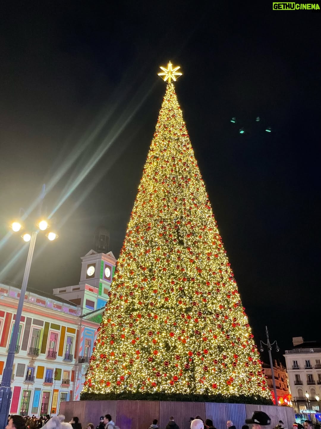 Mónica Godoy - 2.7K Likes - Entre navidad y estudio 🤓🎄🎅✨❤️