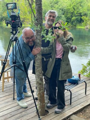 Mónica Godoy Instagram - Flores, invernadero, campo chileno 🎥🌷🌿✨🐴
Gonzalo Guerra, Scarlet Jara… Pía Montero…, les suena? 🤭
@felipebraun1
@hacedordehambre
