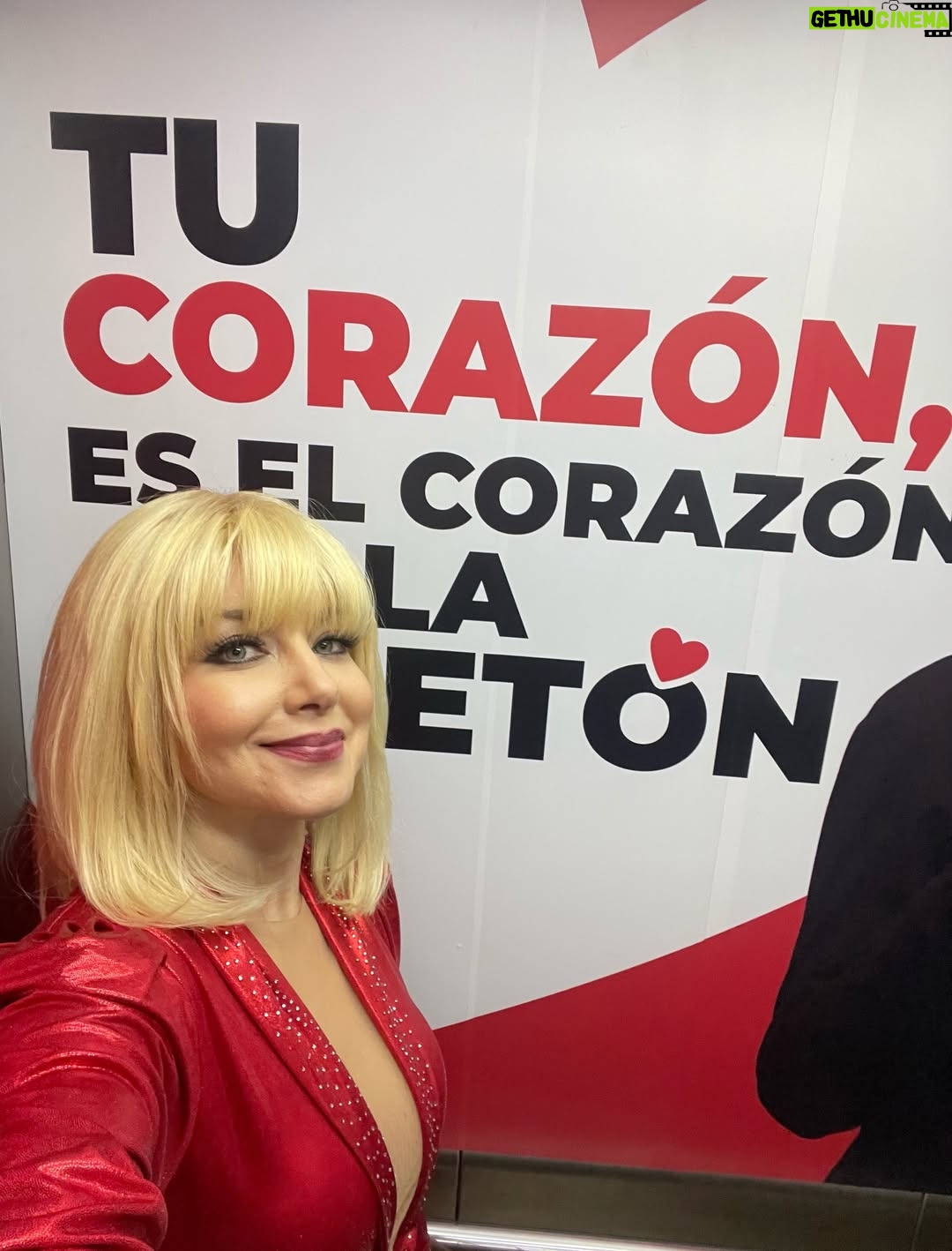 Mónica Godoy - 31.6K Likes - Tributo a la gran Rafaella en @teleton_chile 
@connyazuadancefactory 🙏✨
#teletón2025 #explotaexplotameexpló ❤️