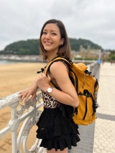Monserrat Torrent Instagram - Hoy desde las 15:00 los espero en @sabingochv 😃🎉 Sigamos viajando junt@s y recorriendo hermosos lugares del mundo 💕 conociendo sus paisajes, su rica comida y su gente.

Los esperamos!!! 

#tvshow #viajes #vacaciones #trip #instalike #chile