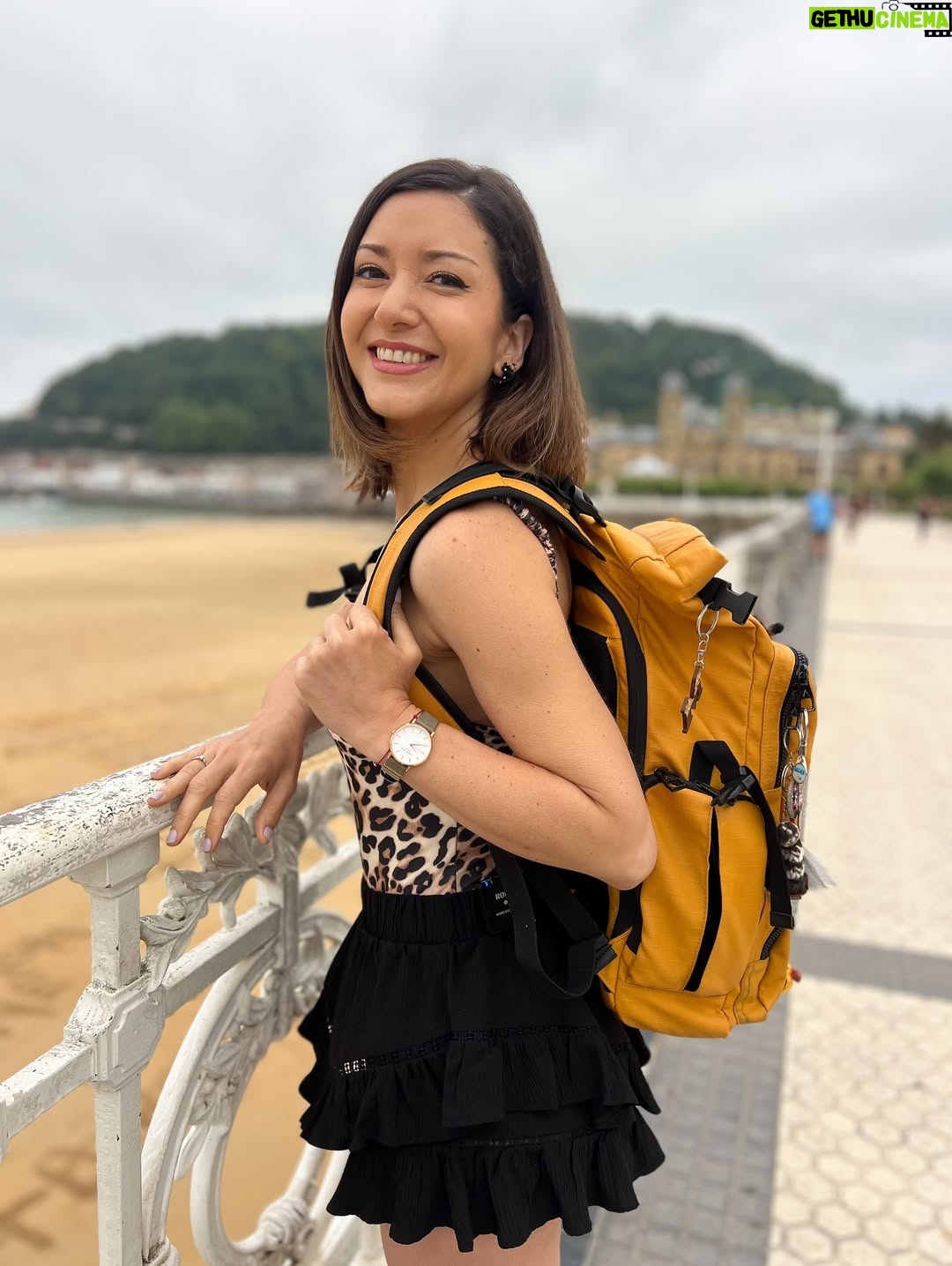 Monserrat Torrent - 8.5K Likes - Hoy desde las 15:00 los espero en @sabingochv 😃🎉 Sigamos viajando junt@s y recorriendo hermosos lugares del mundo 💕 conociendo sus paisajes, su rica comida y su gente.

Los esperamos!!! 

#tvshow #viajes #vacaciones #trip #instalike #chile