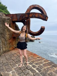 Monserrat Torrent Instagram - Hoy desde las 15:00 los espero en @sabingochv 😃🎉 Sigamos viajando junt@s y recorriendo hermosos lugares del mundo 💕 conociendo sus paisajes, su rica comida y su gente.

Los esperamos!!! 

#tvshow #viajes #vacaciones #trip #instalike #chile