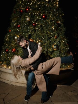 Morgan Huelsman Instagram - it’s beginning to look a lot like forever!!! ✨💍 

12.23.25

📸: @stacibrucksphoto
