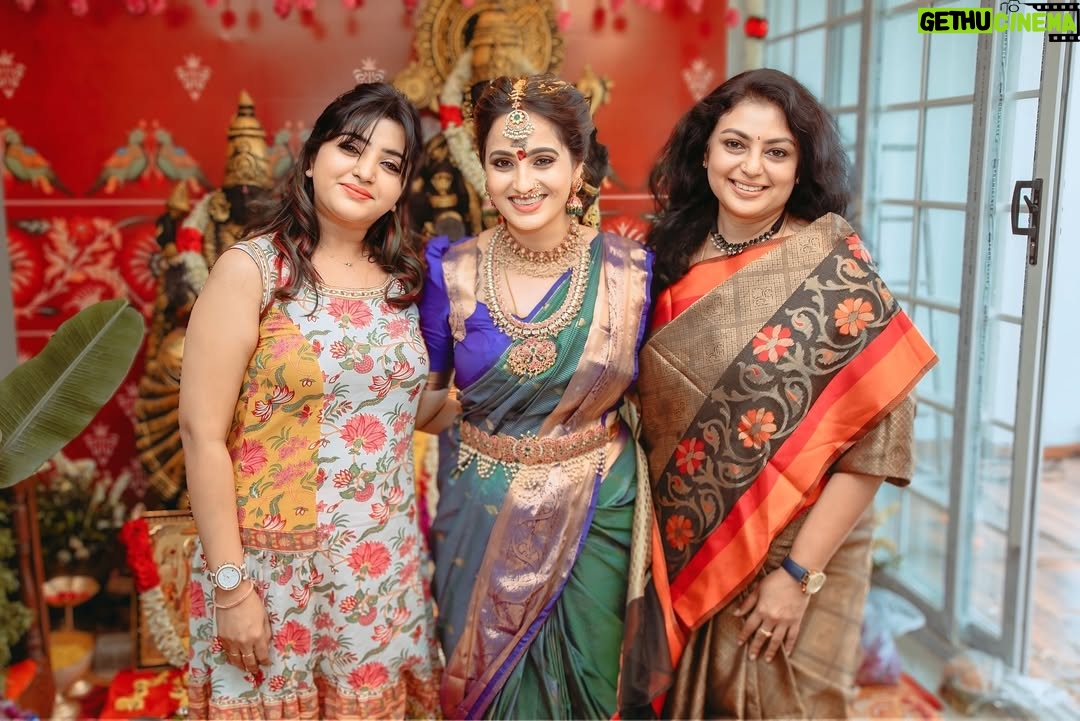 Mounika Dev - 2K Likes - Thank u each and everyone for your blessings 🙏🙏

Beautiful decor from @zigzagdecors 
All time my favourite jewel from @new_ideas_fashions 
Blouse from @
Makeup&hair @aravinth_mehendi_makeup 

#newhome #firststeps #dreamhome #mydreammyhome #kamathardha