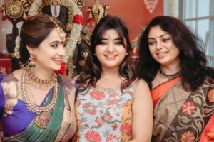 Mounika Dev Instagram - Thank u each and everyone for your blessings 🙏🙏

Beautiful decor from @zigzagdecors 
All time my favourite jewel from @new_ideas_fashions 
Blouse from @
Makeup&hair @aravinth_mehendi_makeup 

#newhome #firststeps #dreamhome #mydreammyhome #kamathardha