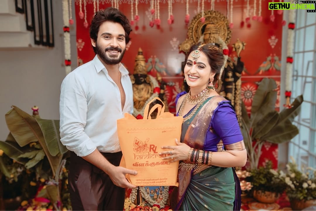 Mounika Dev - 2K Likes - Thank u each and everyone for your blessings 🙏🙏

Beautiful decor from @zigzagdecors 
All time my favourite jewel from @new_ideas_fashions 
Blouse from @
Makeup&hair @aravinth_mehendi_makeup 

#newhome #firststeps #dreamhome #mydreammyhome #kamathardha
