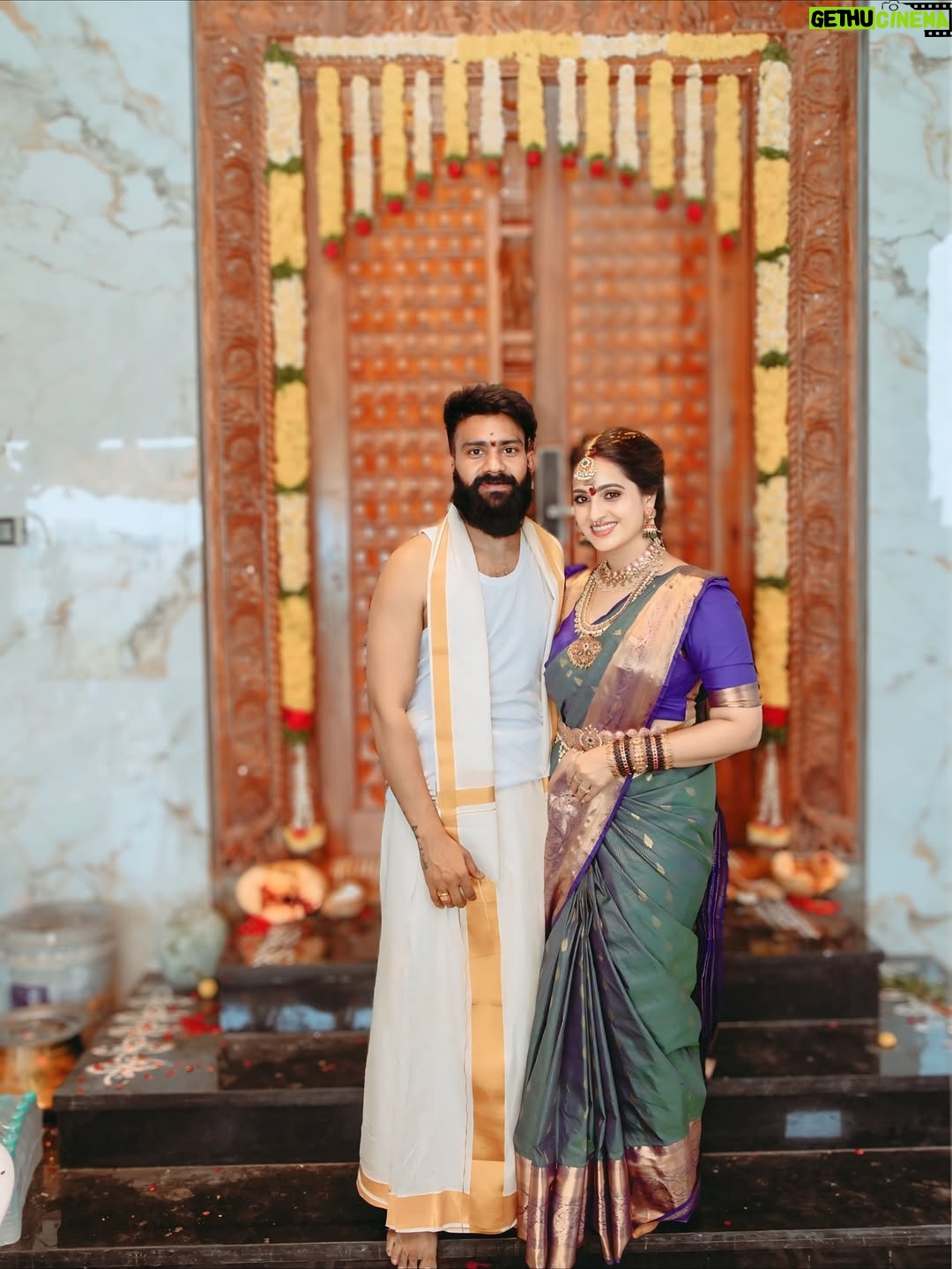 Mounika Dev - 4.1K Likes - చాలా కాలంగా ఎదురుచూసిన తర్వాత... మా కొత్త ఇంటి కల నెరవేరిన సమయంలో... 

మా ఇంట్లో చేపట్టే అన్ని పనుల్లో విజయం సాధించాలని కోరుకుంటున్నాను. 
మా ఇంటి పేరు కామతార్ద నిలయం 🧿మీ ఆశీస్సులతో వంశీ కృష్ణ & మౌనికా దేవి🏡 🙏🙏

The entire credit goes to all time my favourite incredible support @zigzagdecors ❤️

The most beautiful jewels from @new_ideas_fashions 
Blouse 👚 @stitch_vyshnavee_sarath 

Makeup&hair @aravinth_mehendi_makeup 

Photography @dilipkumar_photography 

#housewarming #newhome #newbeginings #dreamhome #lovelivehere #permanentaddress 
#unpackingboxesanddreams