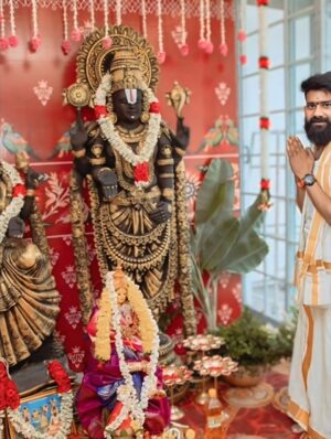 Mounika Dev Instagram - చాలా కాలంగా ఎదురుచూసిన తర్వాత... మా కొత్త ఇంటి కల నెరవేరిన సమయంలో... 

మా ఇంట్లో చేపట్టే అన్ని పనుల్లో విజయం సాధించాలని కోరుకుంటున్నాను. 
మా ఇంటి పేరు కామతార్ద నిలయం 🧿మీ ఆశీస్సులతో వంశీ కృష్ణ & మౌనికా దేవి🏡 🙏🙏

The entire credit goes to all time my favourite incredible support @zigzagdecors ❤️

The most beautiful jewels from @new_ideas_fashions 
Blouse 👚 @stitch_vyshnavee_sarath 

Makeup&hair @aravinth_mehendi_makeup 

Photography @dilipkumar_photography 

#housewarming #newhome #newbeginings #dreamhome #lovelivehere #permanentaddress 
#unpackingboxesanddreams