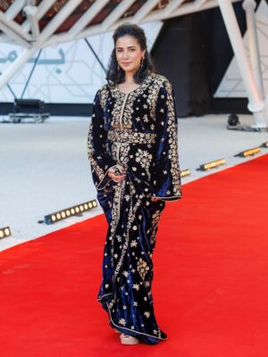 Nadia Kounda Instagram - Une parenthèse enchantée 💕 au @marrakechfilmfestival. 
Un spécial merci  à toi @wissalj de nous avoir si bien accompagné avec notre film « behind the palm trees » De @benmbarekmeryem ✨

📸 @jeanmarcvigneres_photographie  merci pour les photos mais aussi pour ta belle énergie sur le tapis rouge 
 Love,