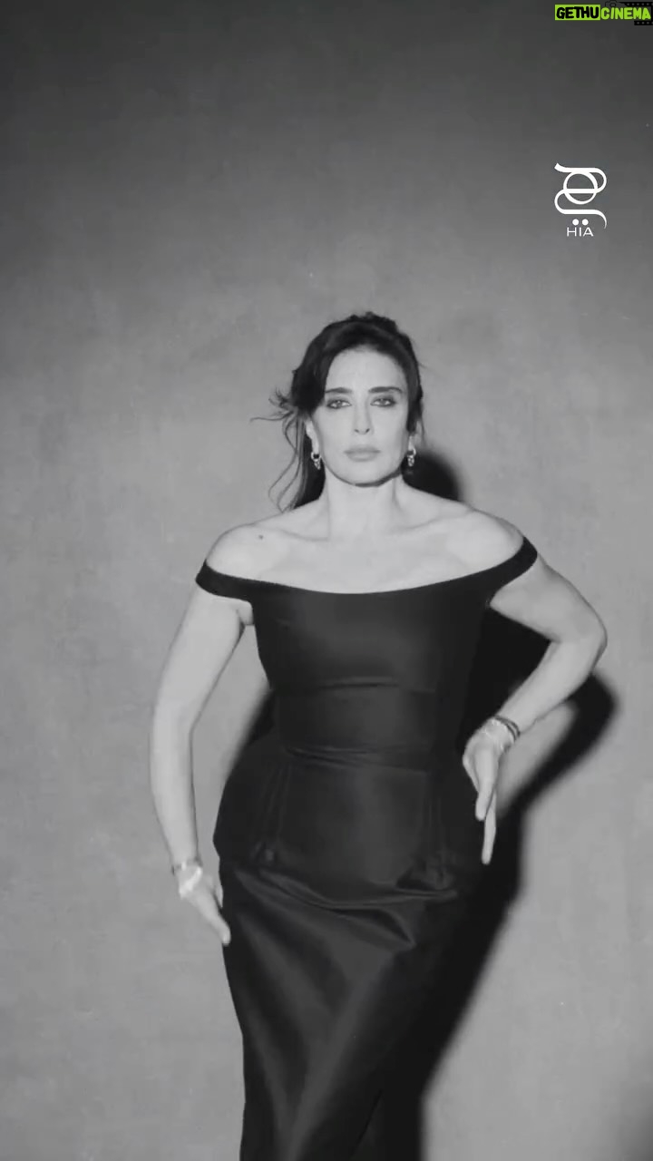 Nadine Labaki - 17.7K Likes - ⁨	⁨	عندما يلتقي الإسم العالمي بالإبداع اللامتناهي، يولد سحر نادين لبكي! في عدد نوفمبر، نفتخر بأن نحتفل بإسم نادين لبكي على غلاف مجلة “هي”، الإسم الذي تجاوز الحدود ووصل إلى العالمية. هي ليست مجرّد مخرجة، بل أيقونة صنعت لنفسها بصمة فريدة في السينما العالمية، حيث تحوّل كل فكرة وكل لحظة على الشاشة إلى تجربة إنسانية عميقة. من خلال أفلامها، تعلّمنا أن الإبداع لا يعرف حدودًا، وأن الجرأة على التعبير عن النفس هي ما يجعل الإسم يتألق عالميًا.
وهذا الإبداع لم يقتصر على أفلامها فحسب، بل ظهر بوضوح في جلسة تصوير الغلاف. كل حركة، ابتسامة، ونظرة كانت مليئة بالروح والصدق، وفخامة الإطلالة اكتملت مع مجوهرات كارتييه التي أضافت لمسة رقي وأناقة تتناغم تمامًا مع روحها الفنية.
تابعوا الحوار الكامل معها عبر لينك البايو

Art, purpose, will: this is the magic of Nadine Labaki.
This November, we’re proud to welcome internationally acclaimed filmmaker Nadine Labaki on Hia’s cover, honoring her brilliant career and enduring impact on regional and global cinema. A profound human experience, each of her masterpieces remind us of the true power that lies in authentic self-expression and creative courage.
In our cover story, we sense her emotions and sincerity through every movement, gesture, and glance, glowing in the light of Cartier jewelry.
Read our exclusive interview with Nadine Labaki via the link in bio. 

Editor in chief and interview @maibadr5 
Creative Director  @jeff.aoun
 Coordination:  @mayasabbah
Photographer @jihadhojeily
Film Director @eliefahed
Fashion Stylist @slimi7
Production Director  @jvora
Hair & Make-up Artist: @kiwarkis
Photo editing : @elissar.retouch
Studio & Assistant Crew: @bickibossstudio

#HiaMag #ByHiaMag #NovemberIssue #HiaXNadineLabaki #NadineLabaki #Cartier 
#مجلة_هي #عدد_نوفمبر #نادين_لبكي #هي_نادين_لبكي #كارتييه⁩⁩