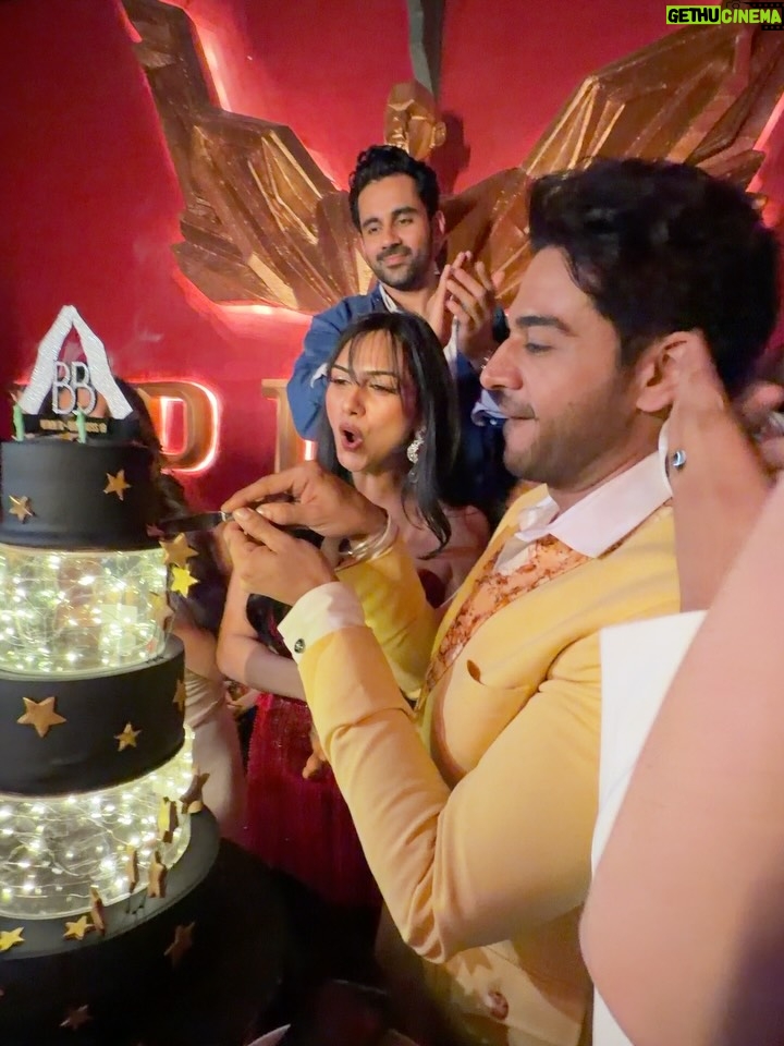 Nagma Mirajkar - 584.2K Likes - Happiest Birthday @gauravkhannaofficial !! 🎂🥳🎉❤️