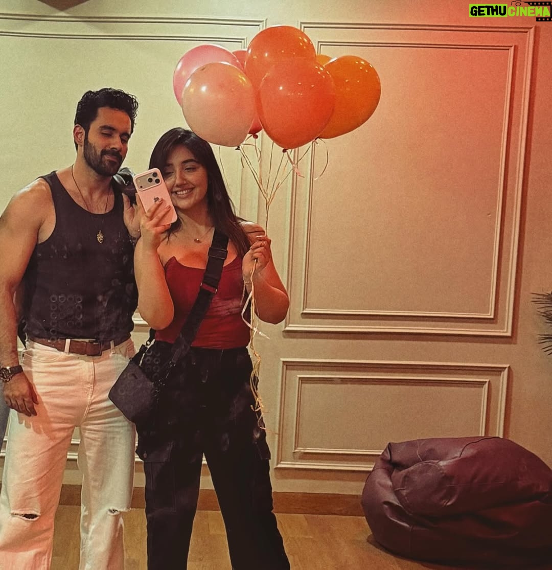 Nagma Mirajkar - 1.3 Million Likes - Vibes match, hearts attached ♥️ 
.
.
.
.
.
.
.
.
.
#abhishekbajaj #ashnoorkaur #awezdarbar #nagmamirajkar #pranitmore #bigboss19