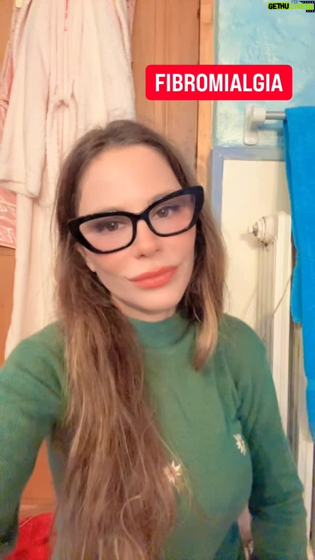 Naike Rivelli - 3.6K Likes - ✨ FIBROMIALGIA: una delle condizioni più supportate oggi con terapie a base vegetale.
Chi convive con dolore diffuso, tensione muscolare, sonno instabile e stancheza cronica sa quanto ogni giorno possa diventare pesante.
La fitoterapia specialistica, quando prescritta da medici esperti, può offrire:
🌿 sollievo sul dolore
😴 miglioramento del riposo
💆🏻‍♀️ riduzione della rigidità
🧠 maggiore equilibrio emotivo
🔥 una qualità della vita più stabile

Al Cannabis Medical Center seguiamo pazienti da tutta Italia – anche online – con percorsi personalizzati e controlli regolari.

Se vivi con fibromialgia e cerchi un approccio moderno, tollerato e realmente seguito, siamo a disposizione.

📲 Prenotazioni dal link in bio
👩🏻‍⚕️ Visite online disponibili
🌱 Centro specializzato attivo dal 2018

@cannabis_medical_center 
@naikerivelli 
@ornellamuti 
@ornellamutihempclub 

#cmc #cannabismedicalcenter #fitoterapia #benessere #dolorecronico #fibromialgiaitalia #sollievo #qualitàdellavita #salutebenessere #stressrelief #equilibrio #terapiaintegrata #holistichealth #saluteitalia