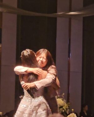 Nam Bo-ra Instagram - 결혼식 완✨
친구라 쓰고 청춘이라 읽는 나의 친구들 
그리고 자갈밭 처럼 어려운 길을 걸을 때 길을 알려준 선생님들, 선배님들, 언니, 오빠들… 
전 그렇게 좋은 사람은 아닌데…
주변 사람들이 저를 좋은 길로 이끌어주고
만들어주었어요. 

5월 10일 그 사람들과 함께 인생의 한 조각을 나눴어요💕
너무 행복하고 즐거운 시간이었어요.
보내준 마음 소중하게 잘 간직하고 더 많은 사람에게 보답하며 살게요🌷
감사합니다🫰😘💖

@hj3340 
@chohee.cho 
@kunstfilm_official 
@bridalonu_official 
@jun.0706 
@h_c_h_c_h @muistudio 
@yourbroad 
@mydearsnap 
@romantic_joy