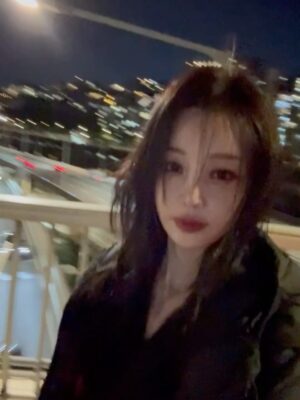 Nam Gyu-ri Instagram - 요즘 귤🎬💃⭐️

오랜만이죠😊
3단변신📚
자세한내용은 귤멍에서🍊🍀👀

드라마 “인간시장“촬영중.