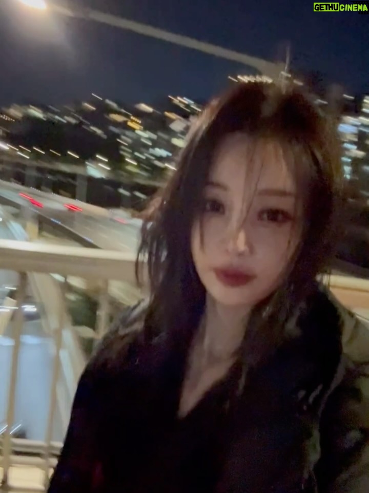 Nam Gyu-ri - 8K Likes - 요즘 귤🎬💃⭐️

오랜만이죠😊
3단변신📚
자세한내용은 귤멍에서🍊🍀👀

드라마 “인간시장“촬영중.