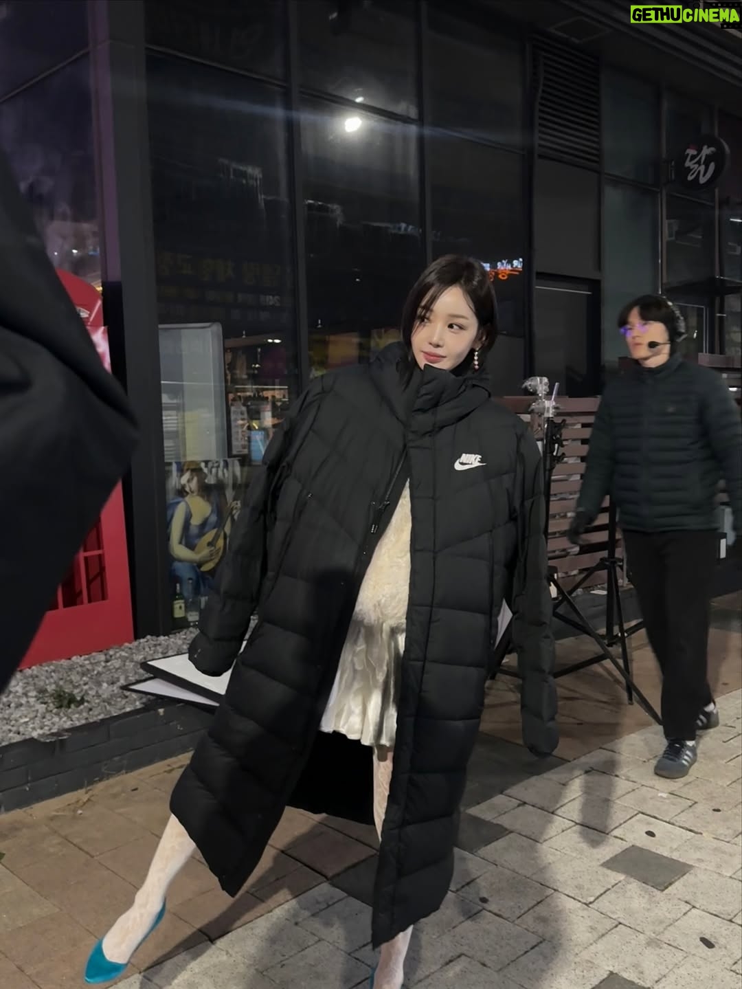 Nam Gyu-ri - 8K Likes - 요즘 귤🎬💃⭐️

오랜만이죠😊
3단변신📚
자세한내용은 귤멍에서🍊🍀👀

드라마 “인간시장“촬영중.