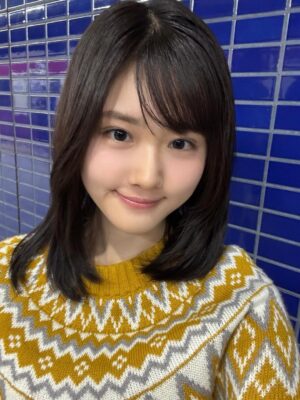 Nanoka Hara Instagram - .
ユニバーサルミュージック新テレビCMに出演させていただきます。
メイクも衣装もとっても平成!
ガラケー、久しぶりに使った!
選曲したプレイリストも公開されてるので是非ー︎☺︎
#プレイリスト聴こうよ